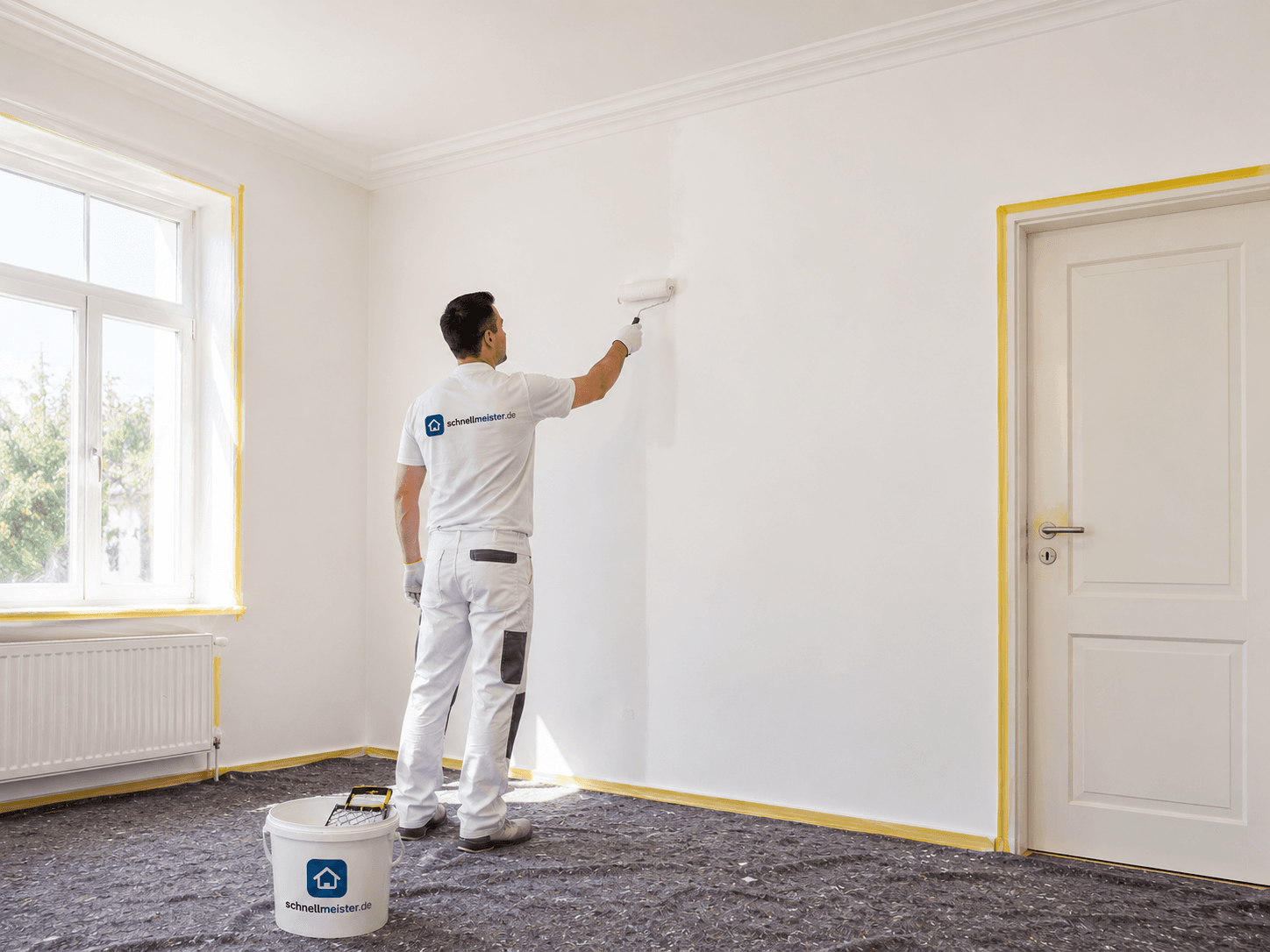 Frisch gestrichene Wand — Malerarbeiten